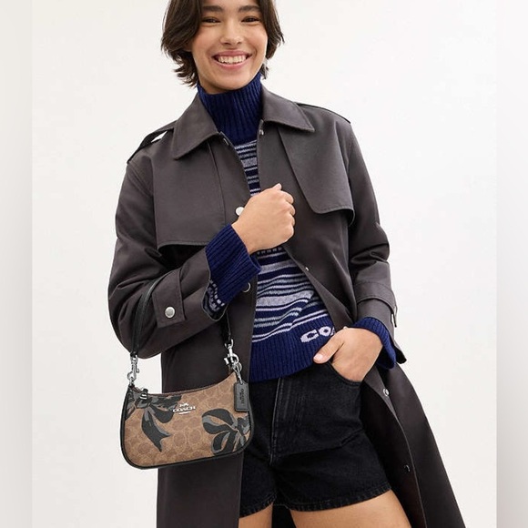 New COACH Teri Mini Crossbody Bag In Signature Canvas With Bow Print - Picture 3 of 10